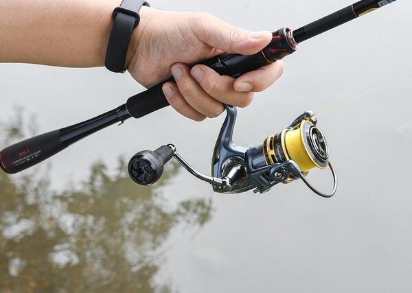 Kołowrotek Daiwa Ninja LT 2500 na wędce spinningowej